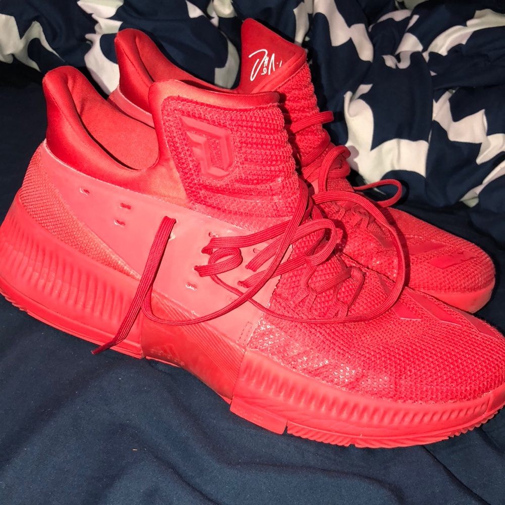 Damian Lillard basketball shoe size 10.5